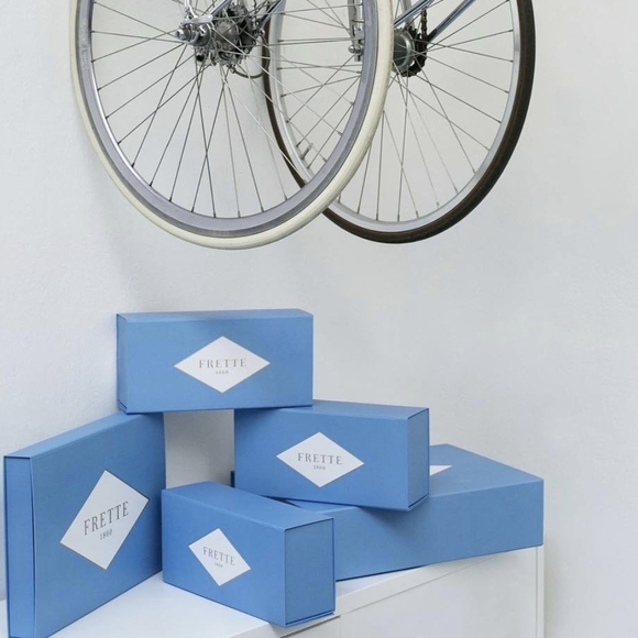 IN STOCK! Frette Luxury Brand New Espina Chenille Throw  Natural/Beige - Picture 9 of 9